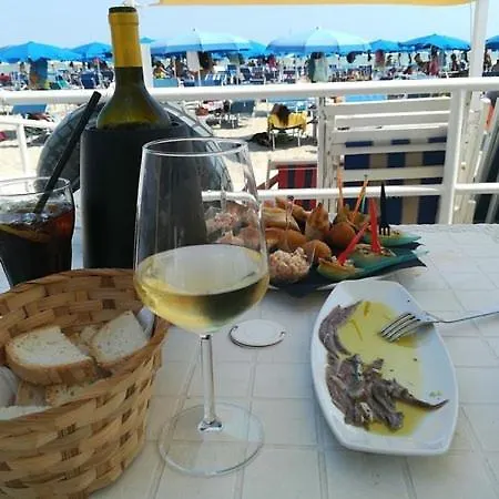 Virgilio - Moderno A 150 M Dal Mare Tortoreto
